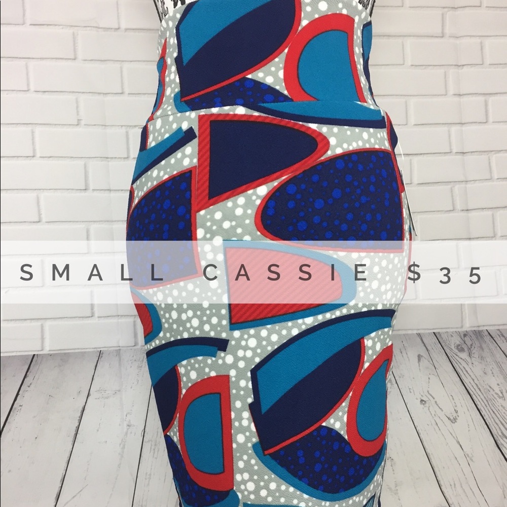Lularoe Cassie Small